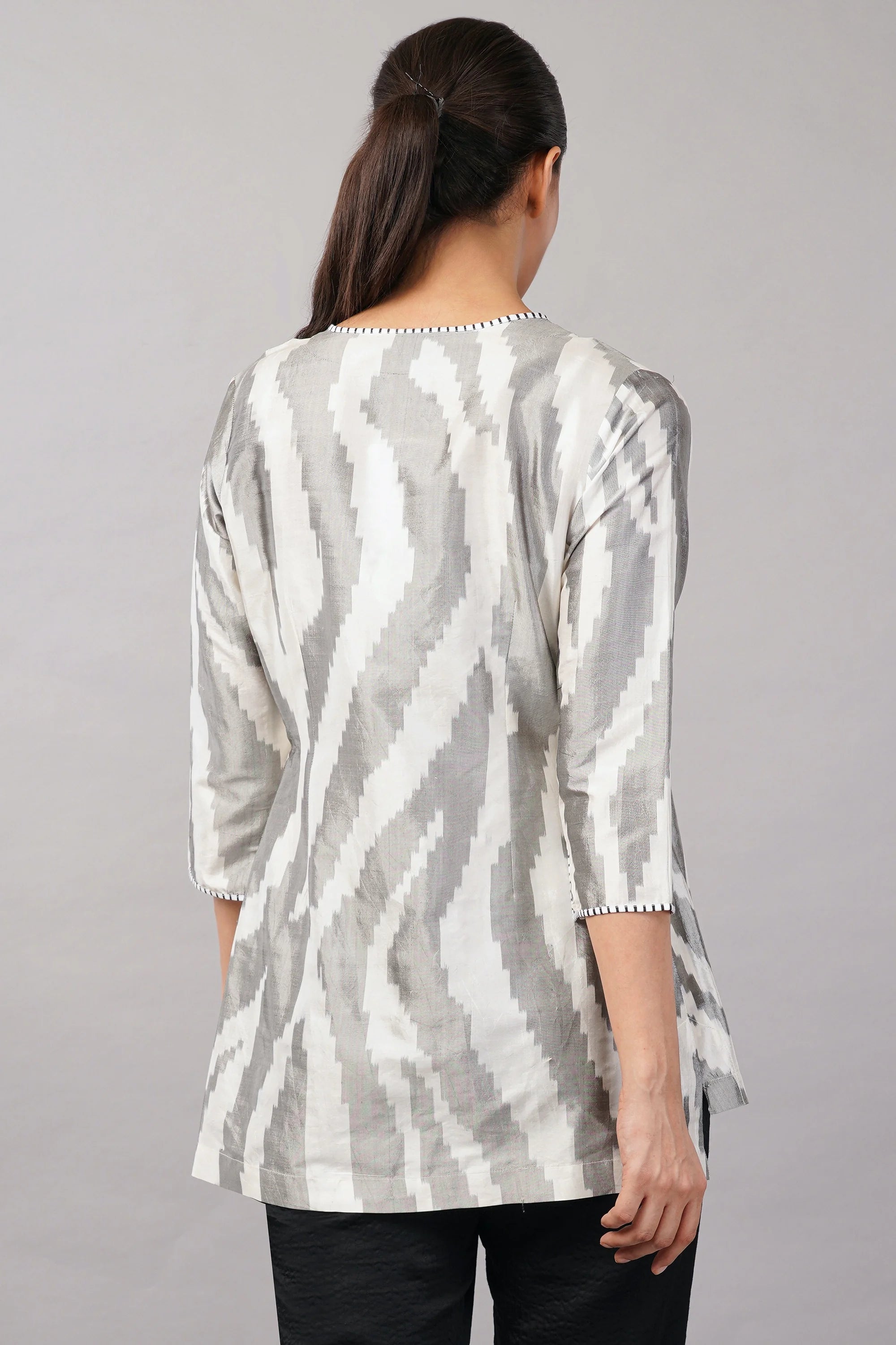 Zebra Ikat Top Ivory