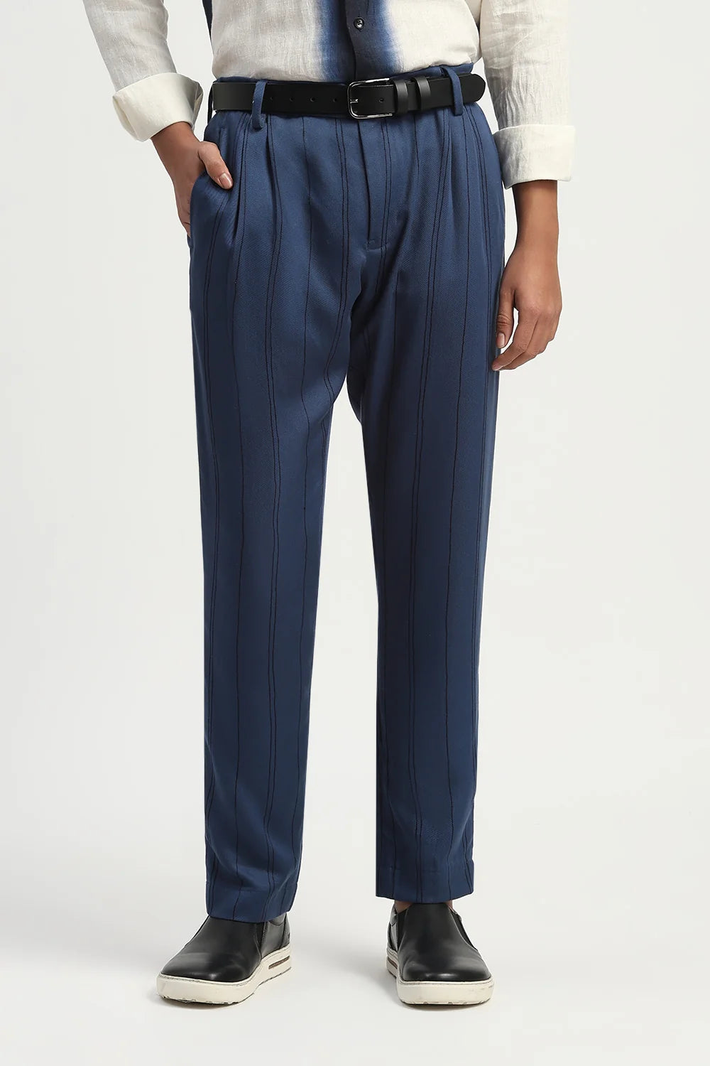 Shaded Aari Stripes Trouser