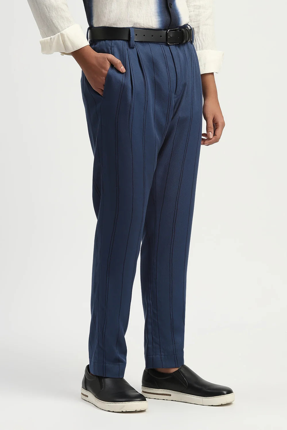Shaded Aari Stripes Trouser
