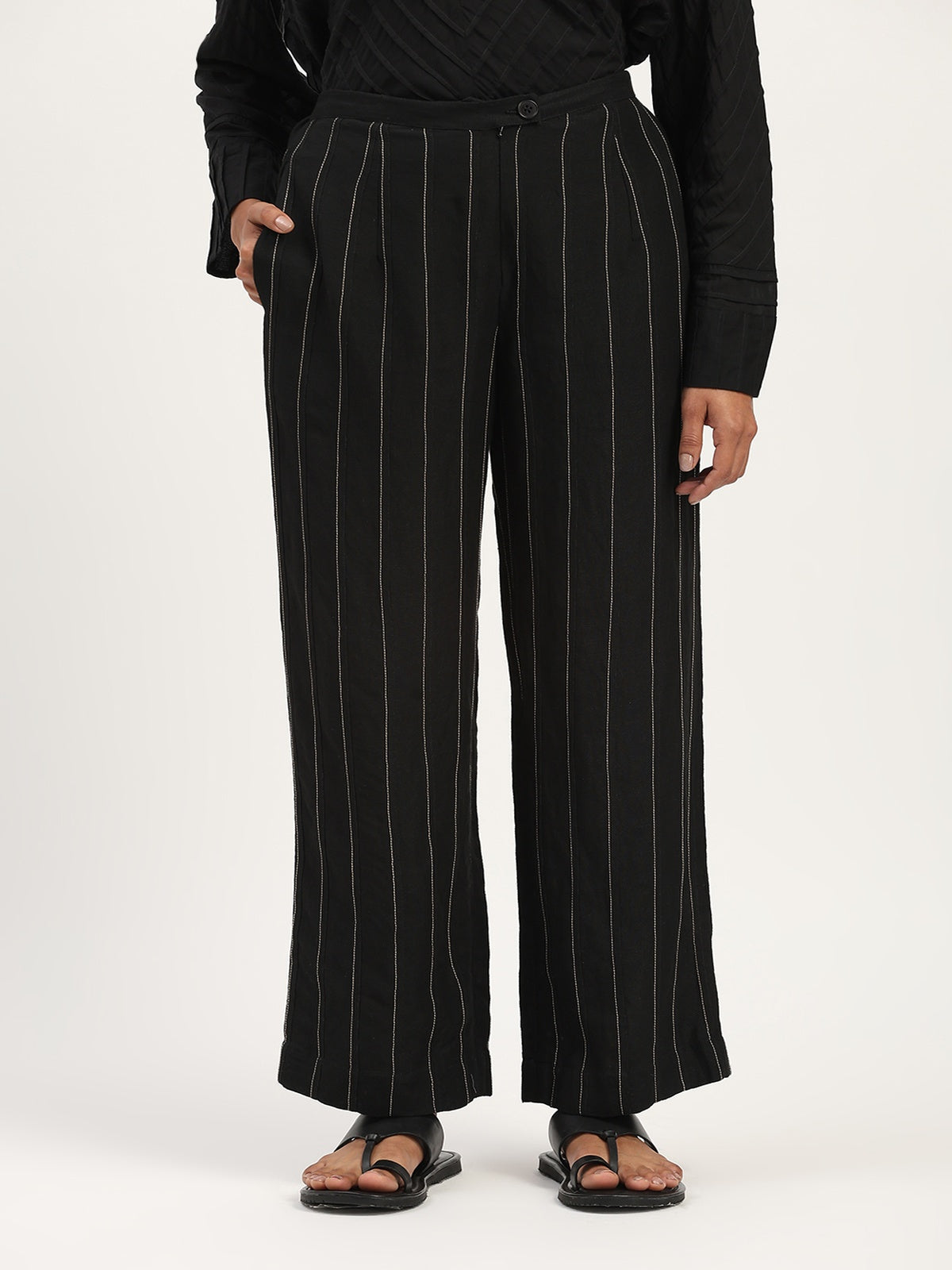 Pleated Linen Trouser
