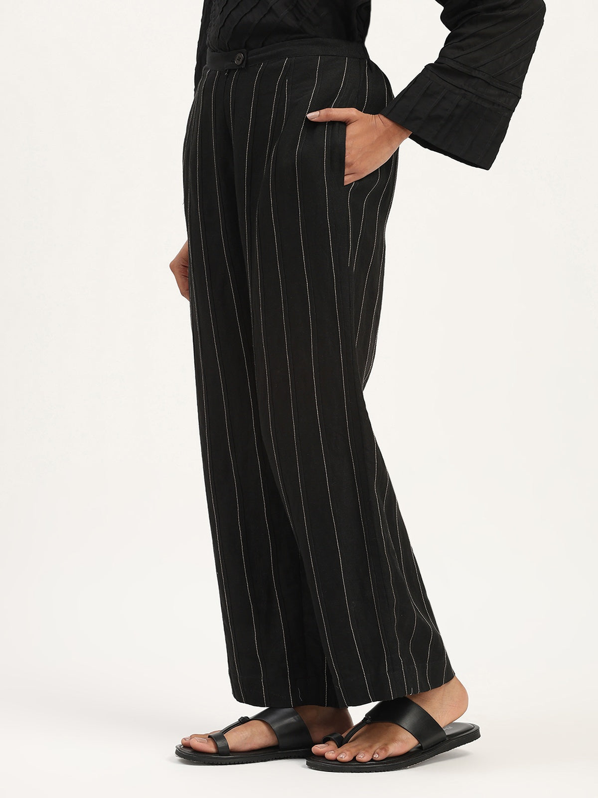 Pleated Linen Trouser
