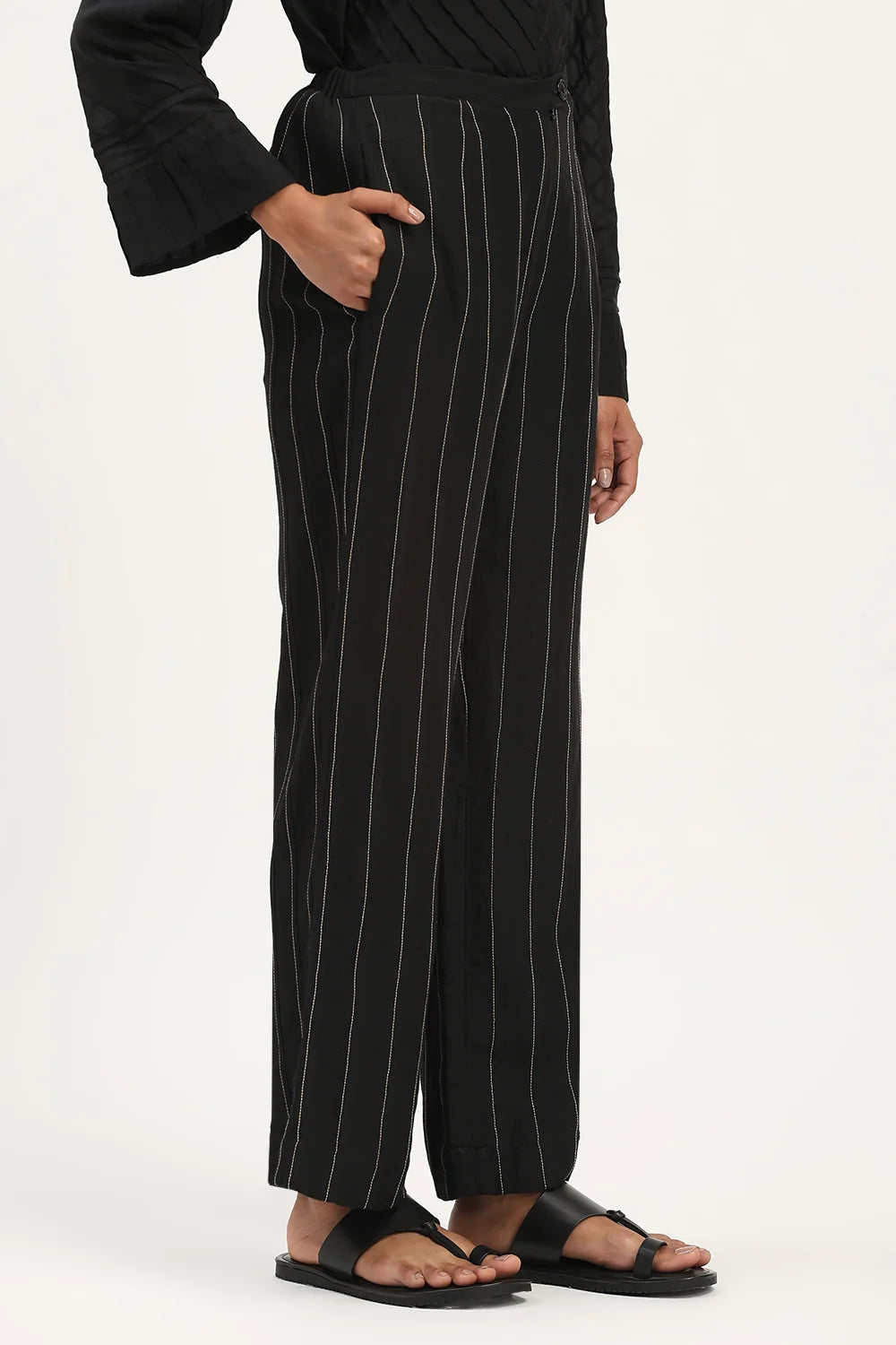 Pleated Linen Trouser