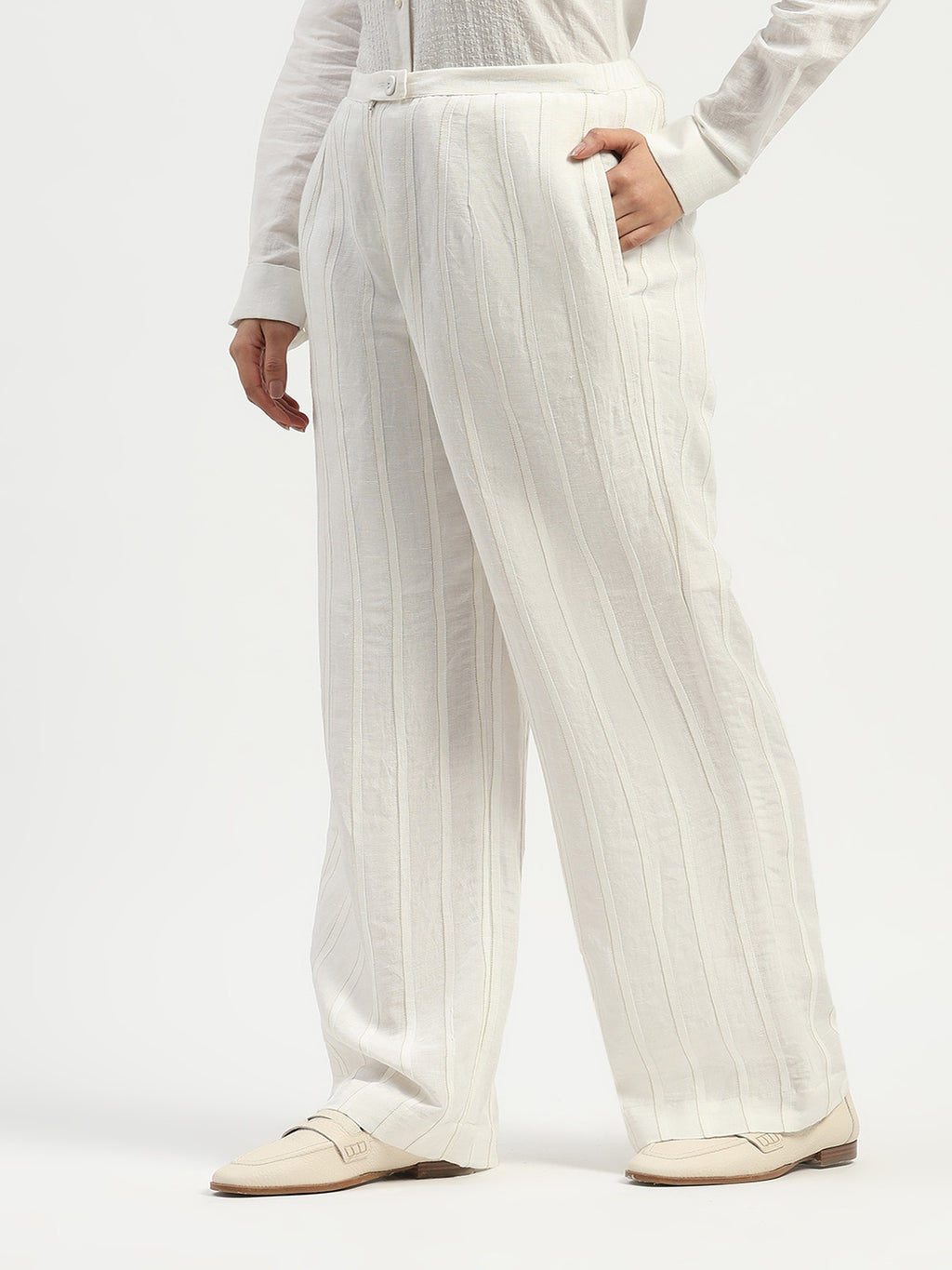 Pleated Linen Trouser
