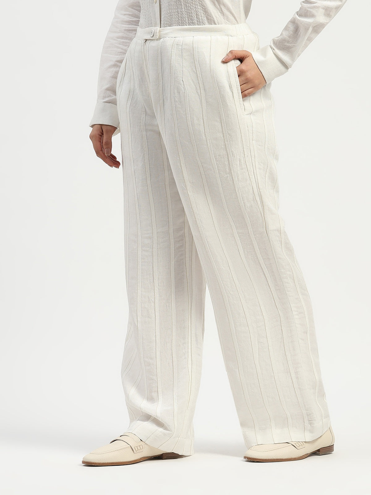 Pleated Linen Trouser