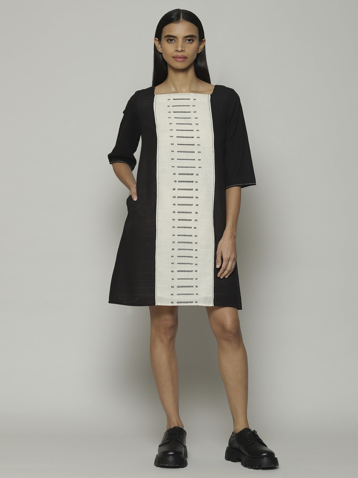 Body Kuppadam Handwoven Cotton Kurta Ivory-Black