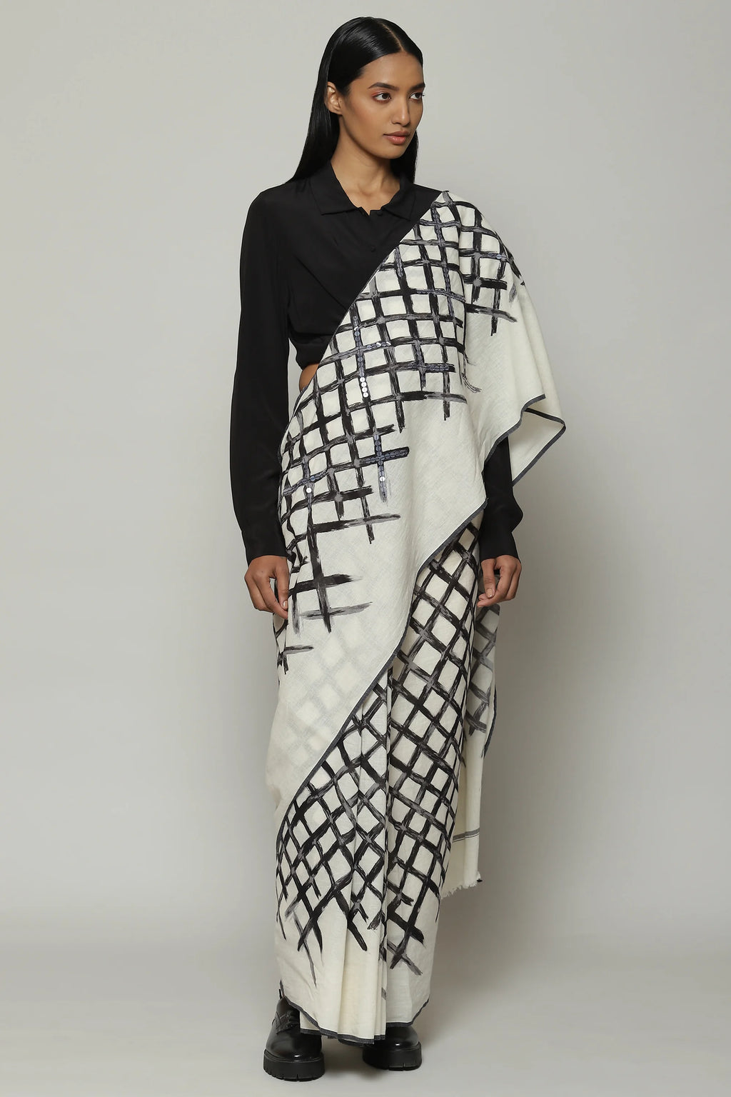 Lattice Printed Hand Woven Cotton Saree Black