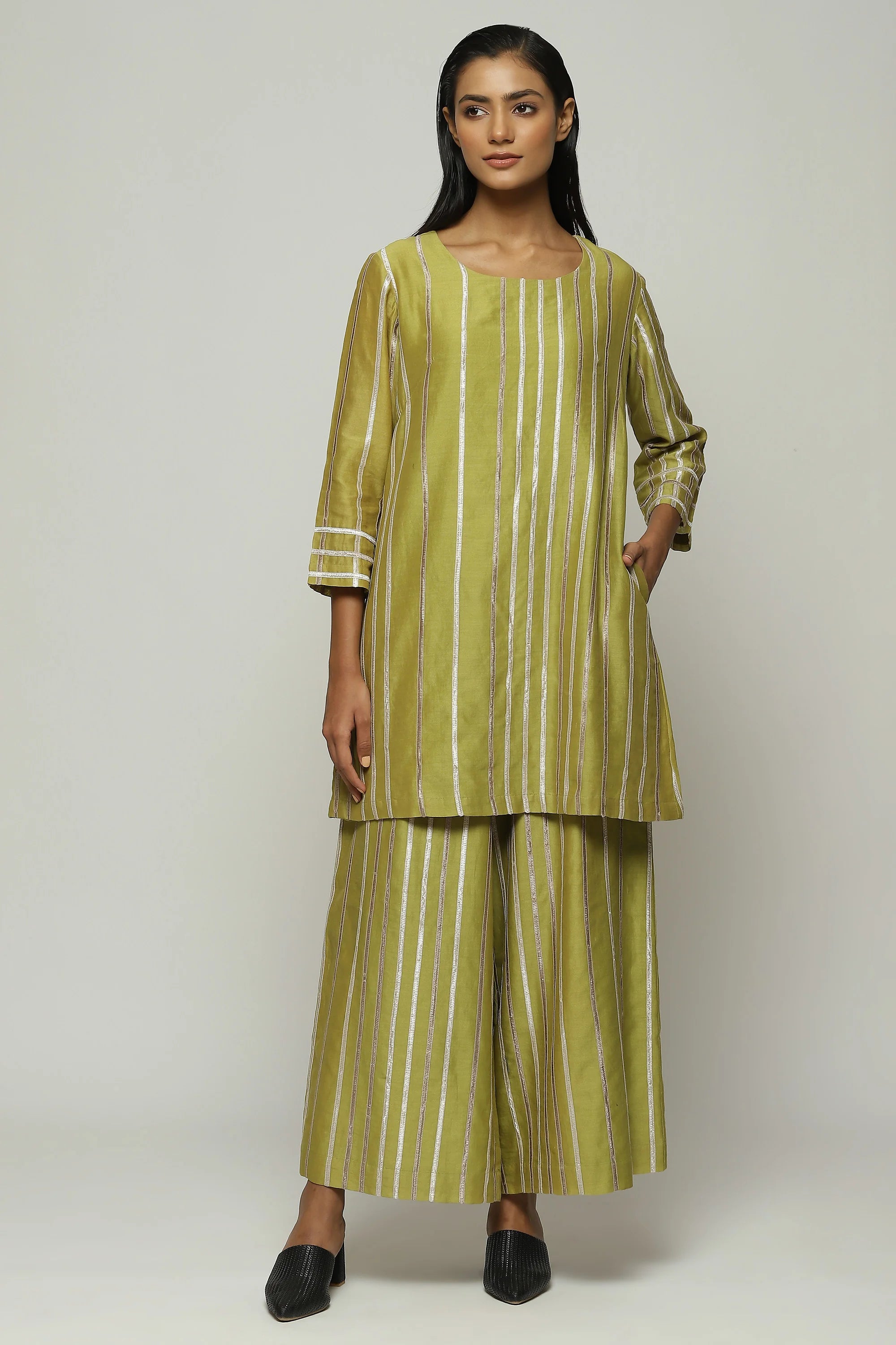 Tonal Lace Trim Kurta