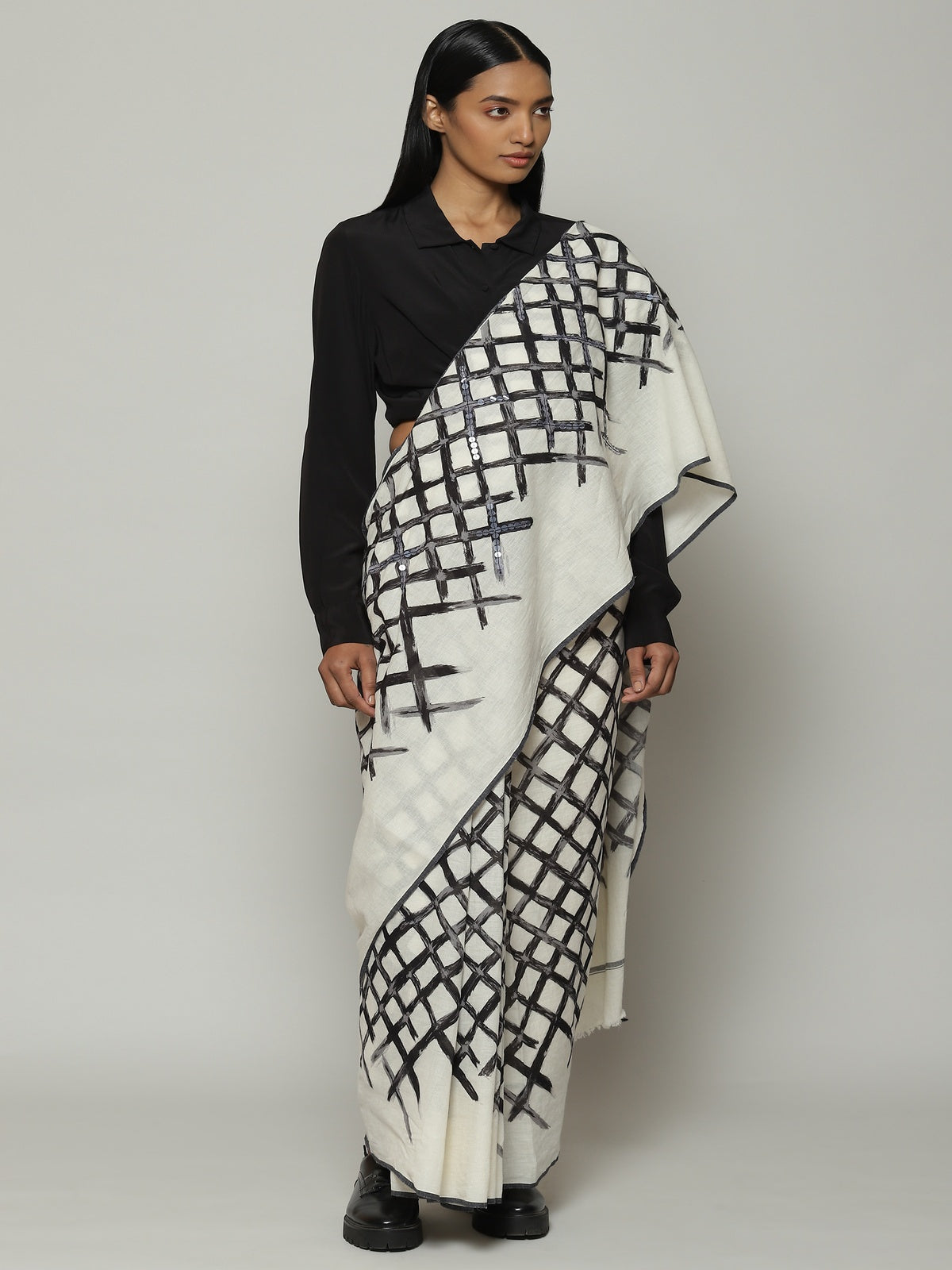 Lattice Printed Hand Woven Cotton Saree Black