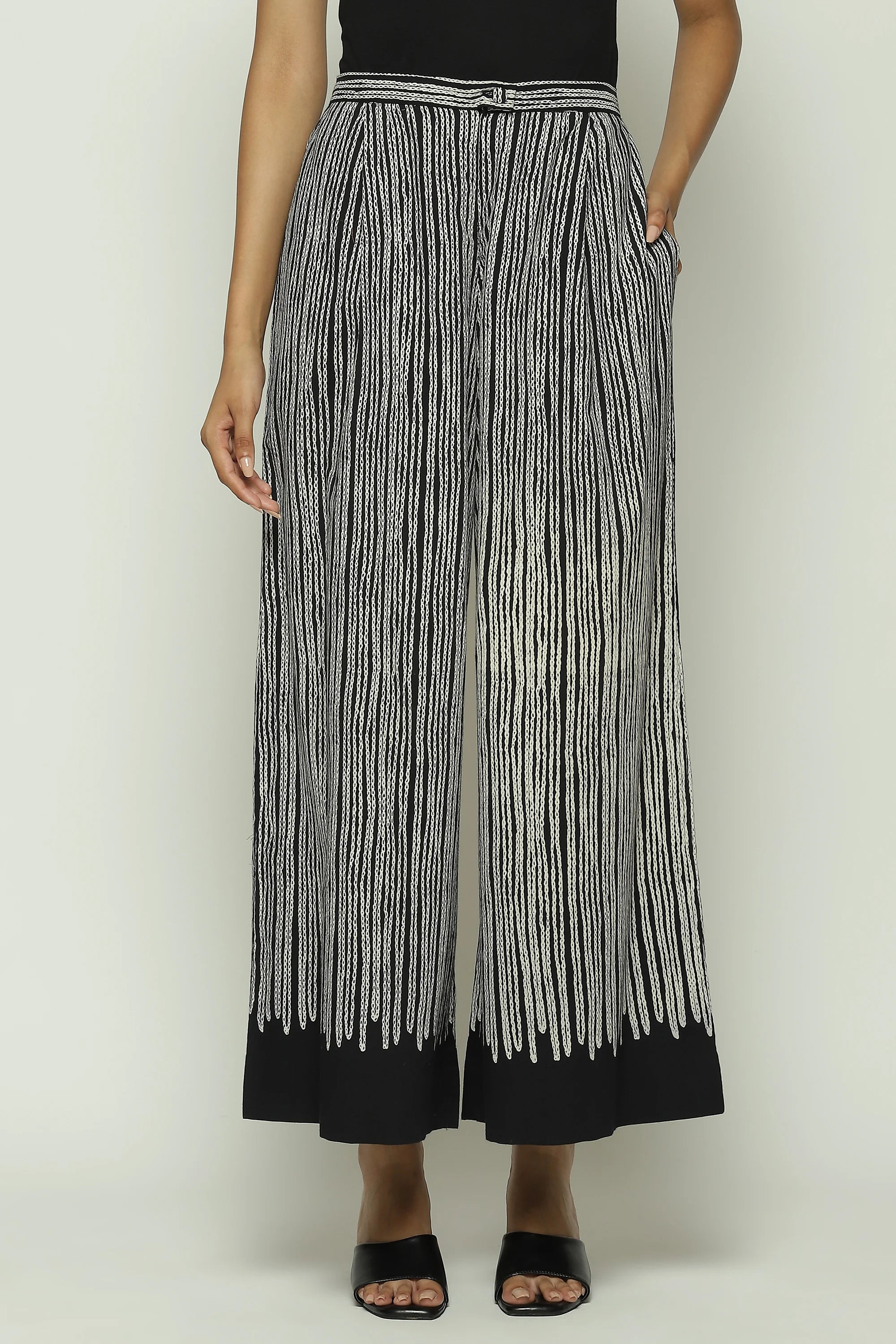 Crewel Print Trouser