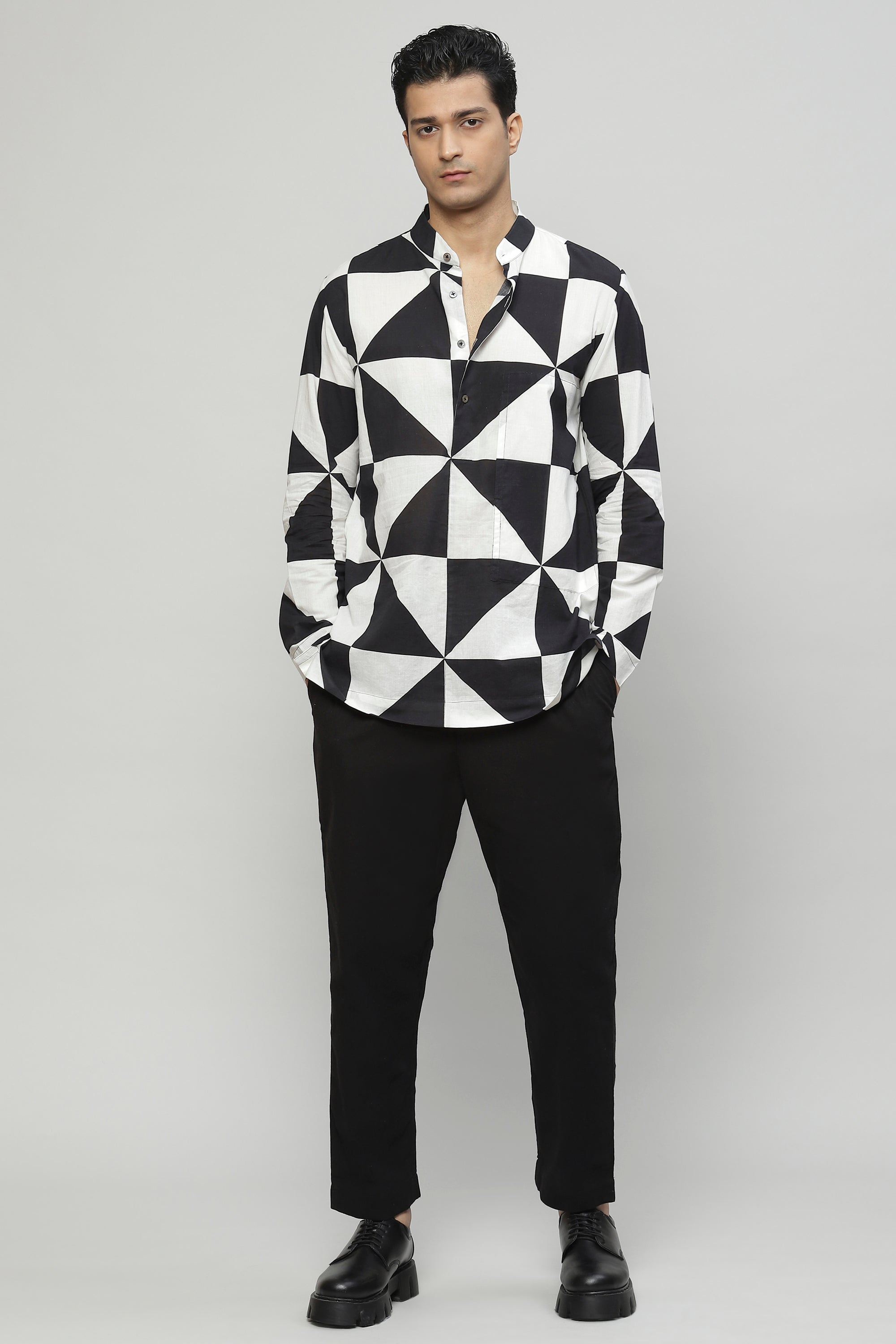 Pin Wheel Cambric Shirt Black-White