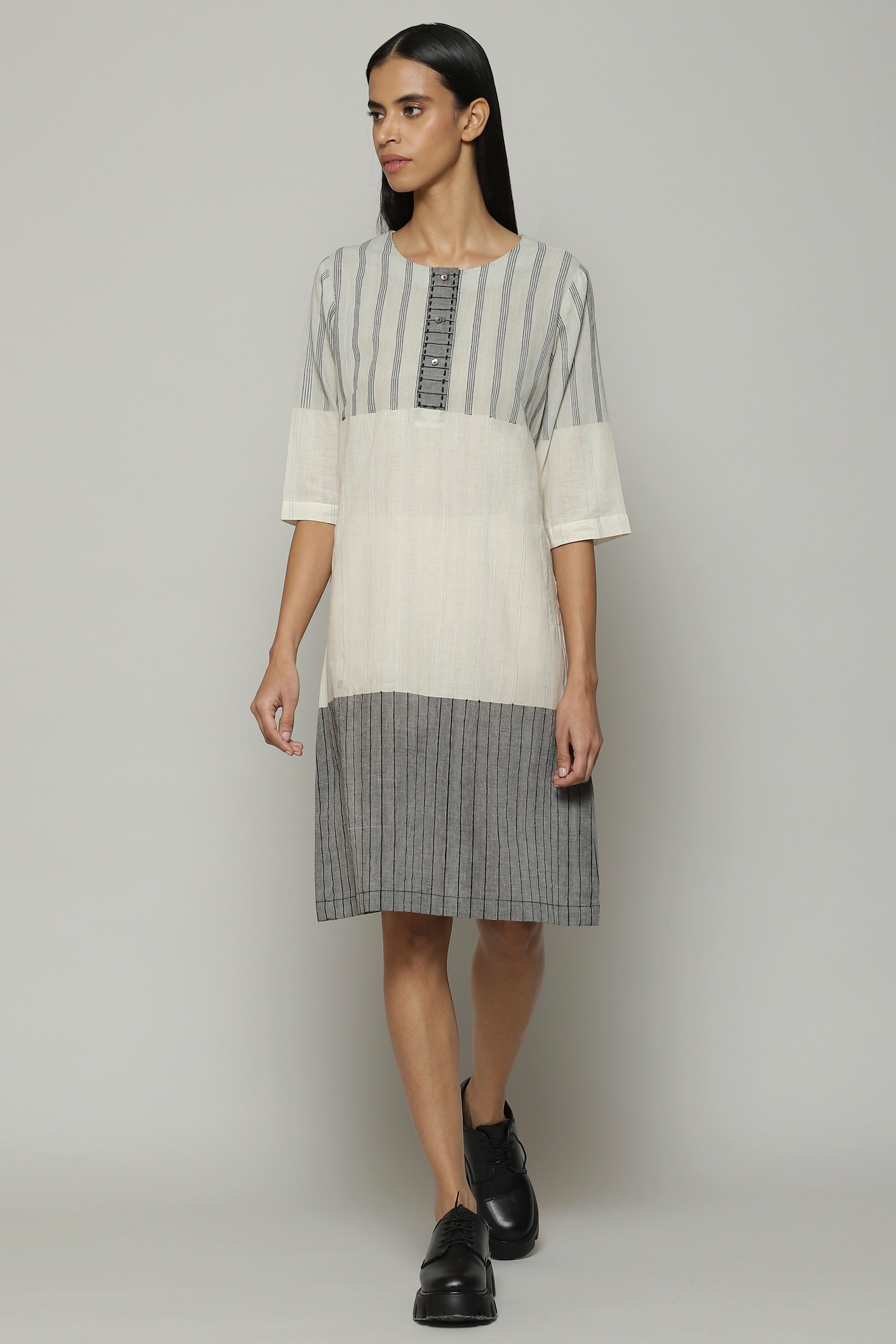 Turned Weft Handwoven Cotton Kurta Ivory-Grey