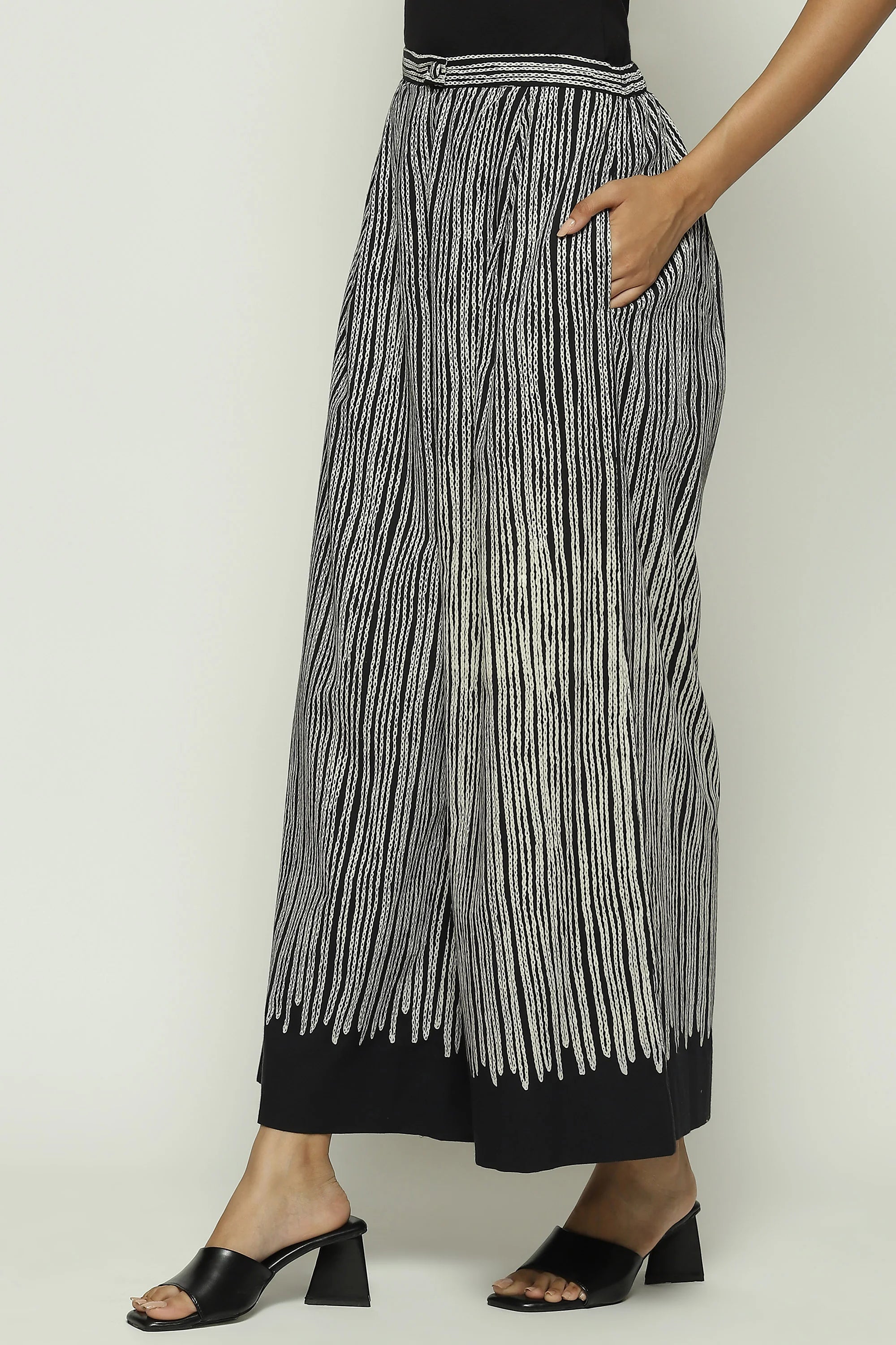 Crewel Print Trouser