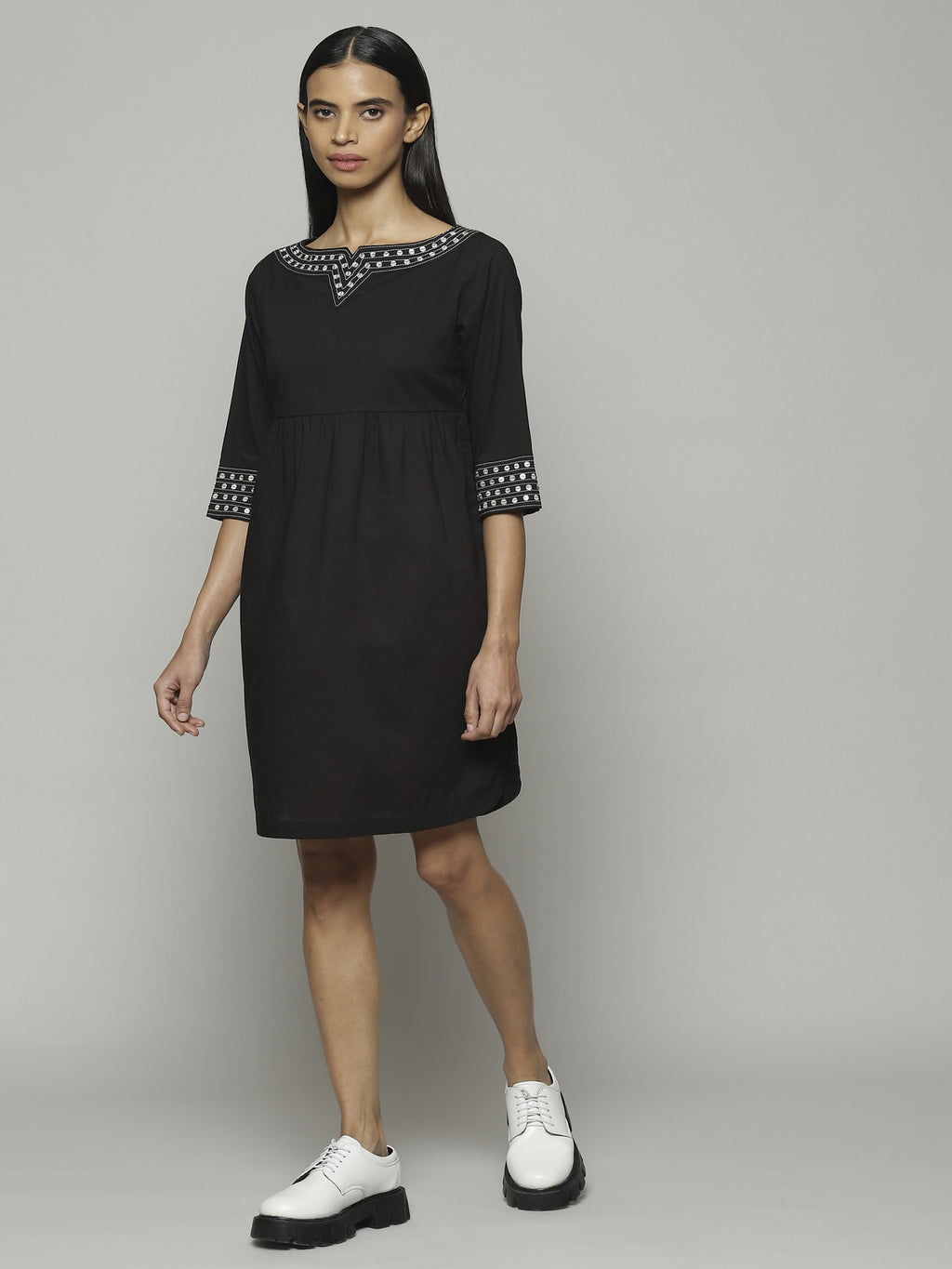 Mother Of Pearl Embroidered Cambric Tunic Black