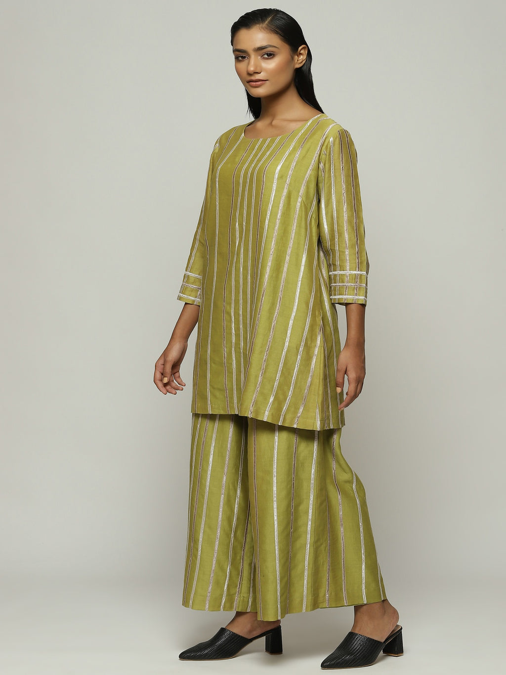 Tonal Lace Trim Kurta