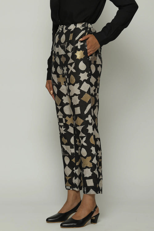 Symbol Print  & Sequins Tapered Pant