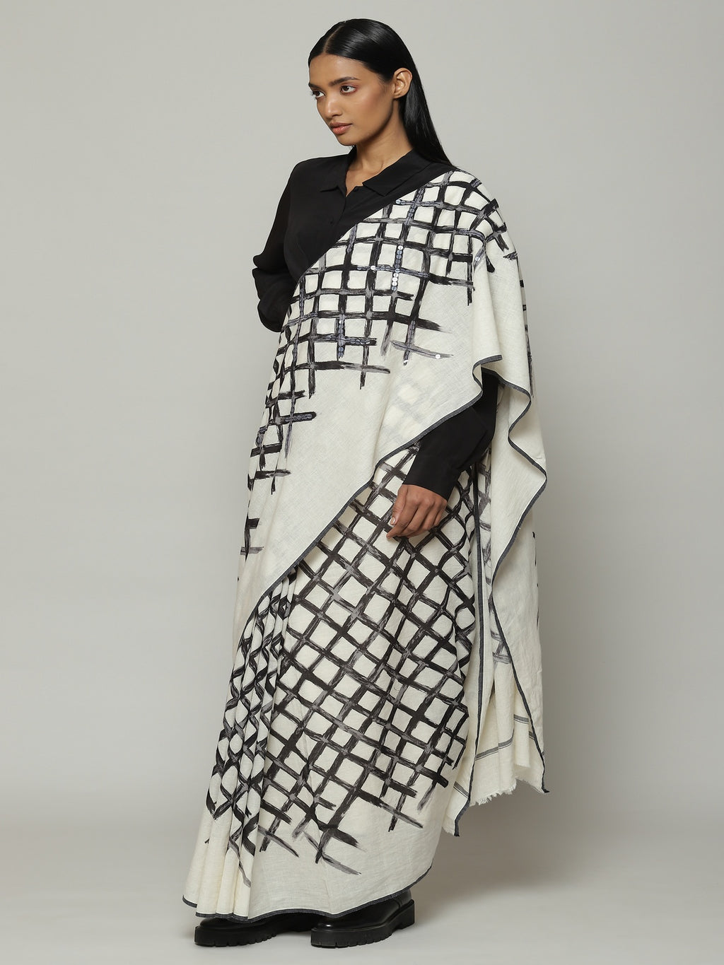 Lattice Printed Hand Woven Cotton Saree Black