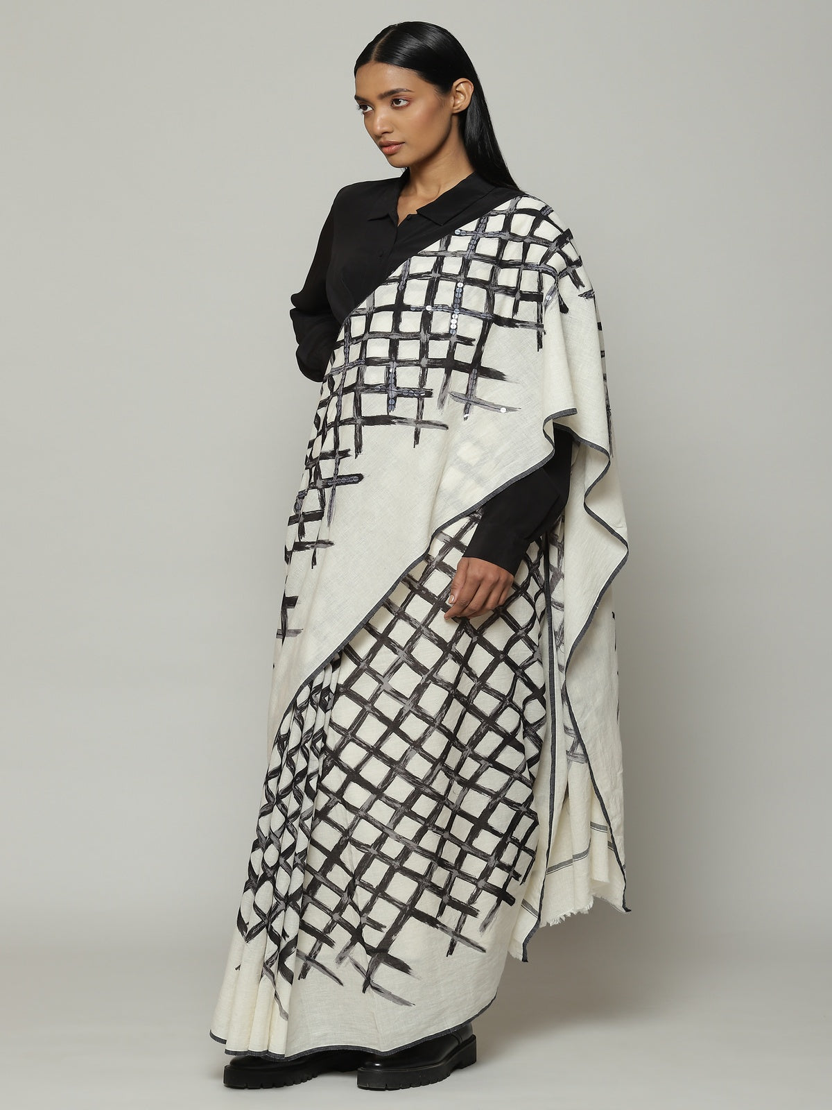 Lattice Printed Hand Woven Cotton Saree Black