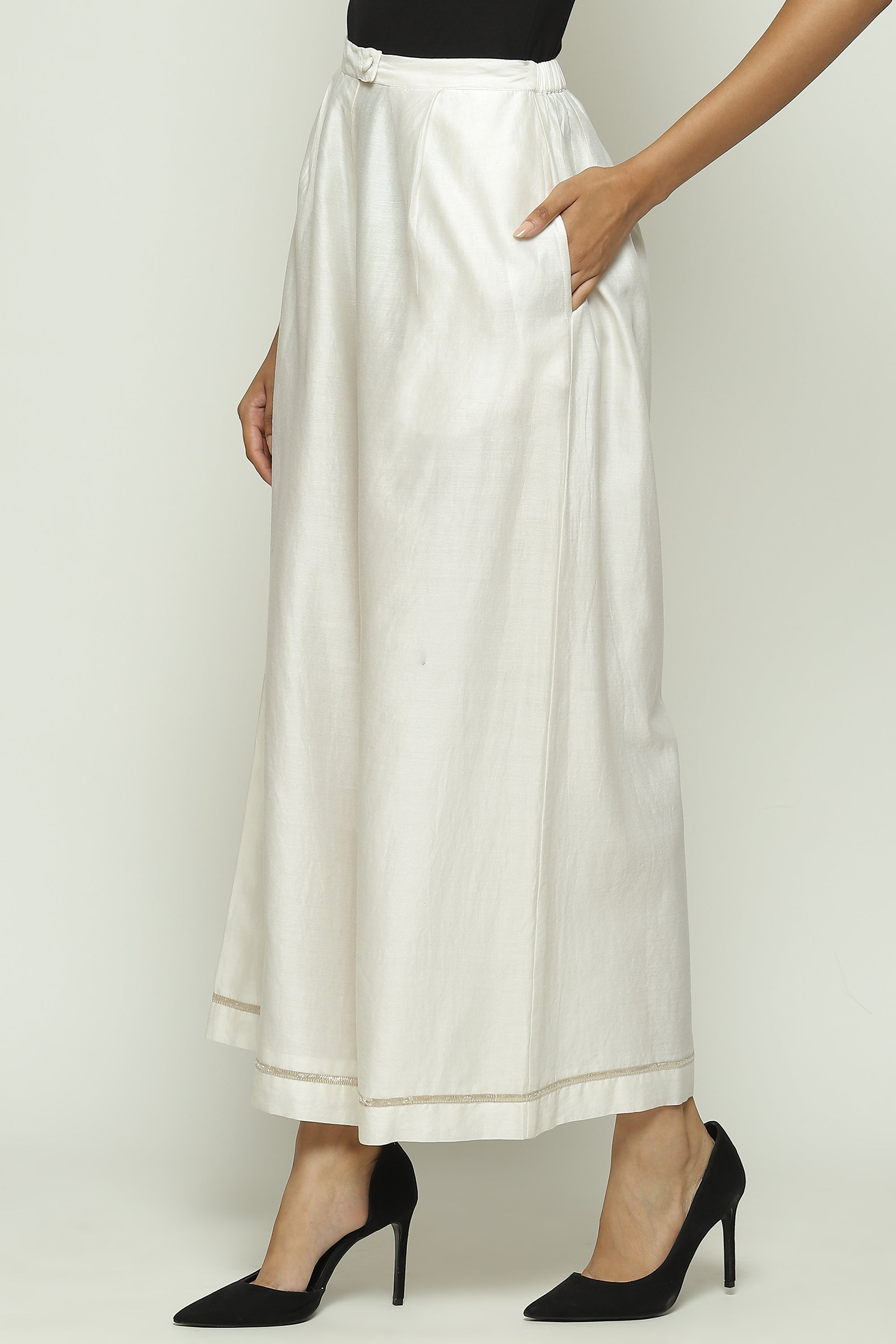 French Knot Neck Trouser