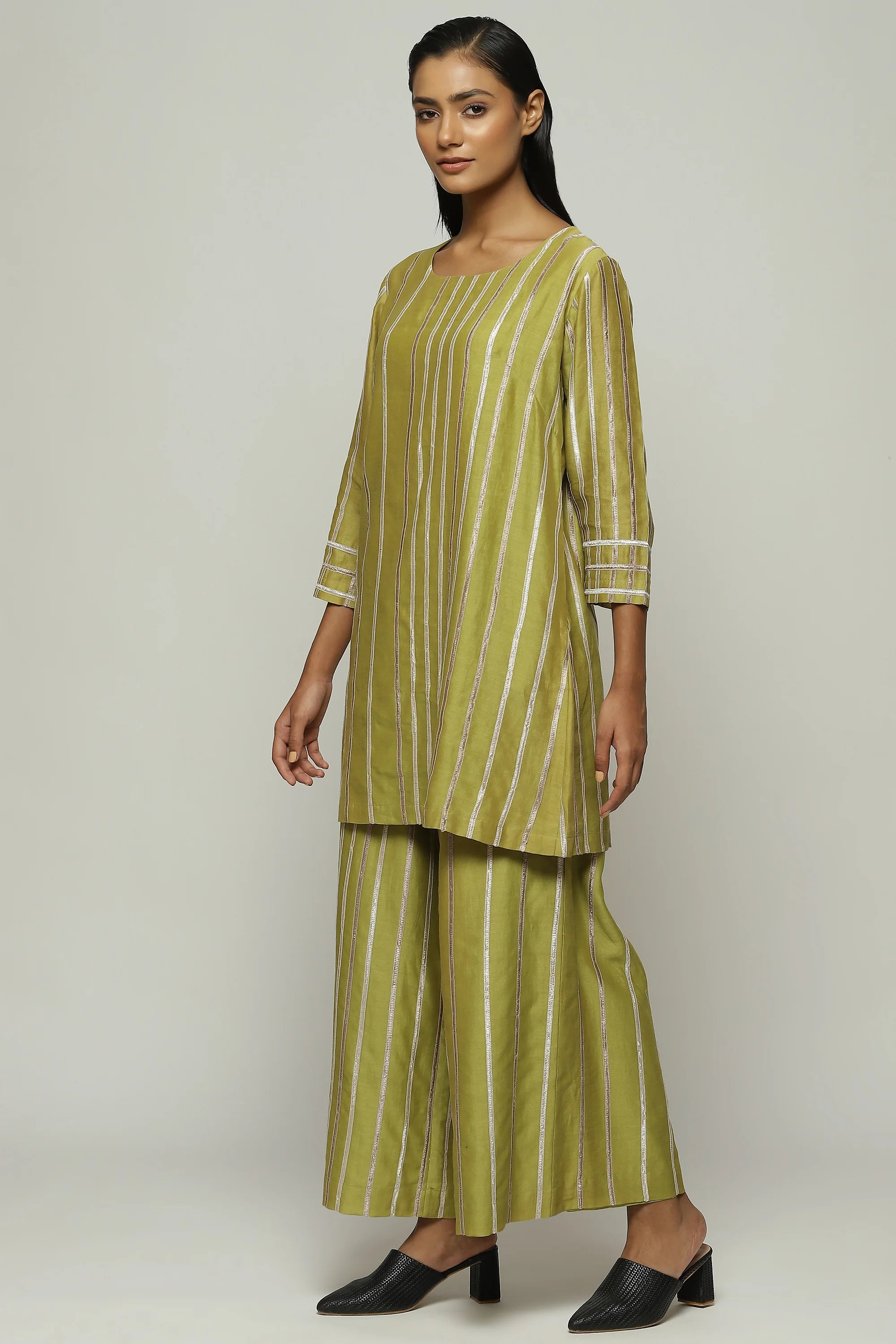 Tonal Lace Trim Kurta