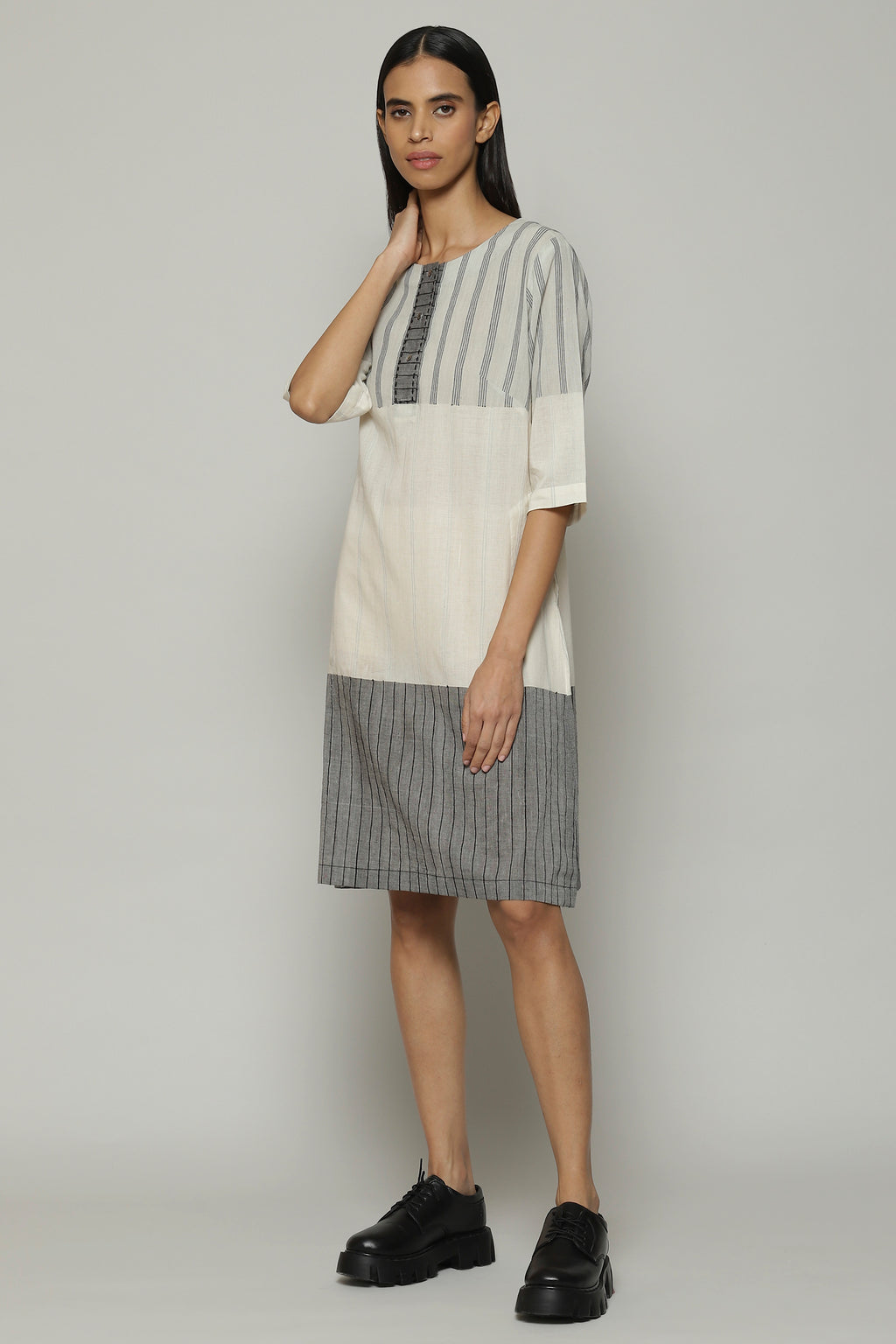 Turned Weft Handwoven Cotton Kurta Ivory-Grey