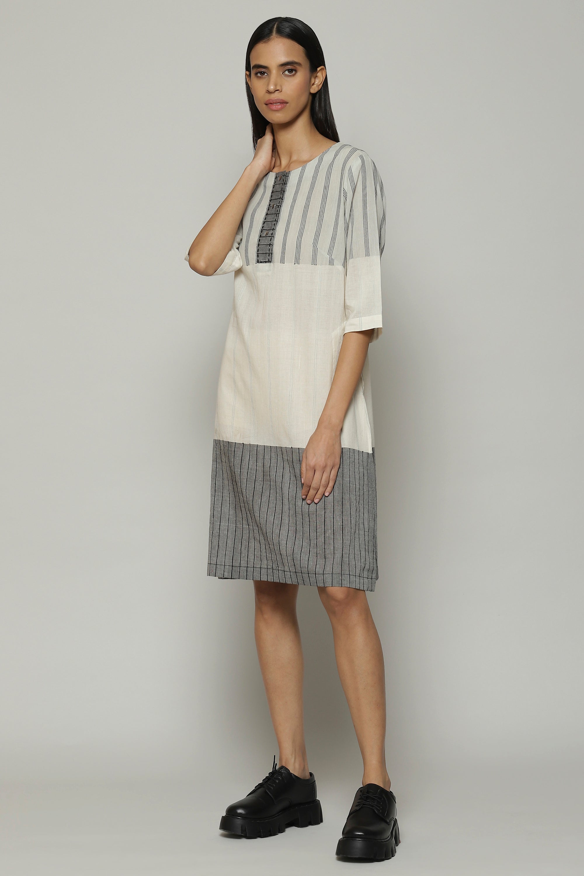 Turned Weft Handwoven Cotton Kurta Ivory-Grey