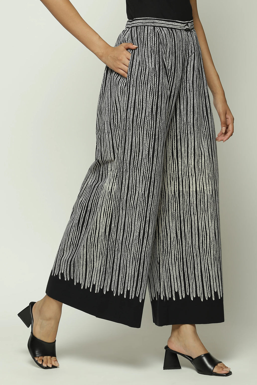 Crewel Print Trouser