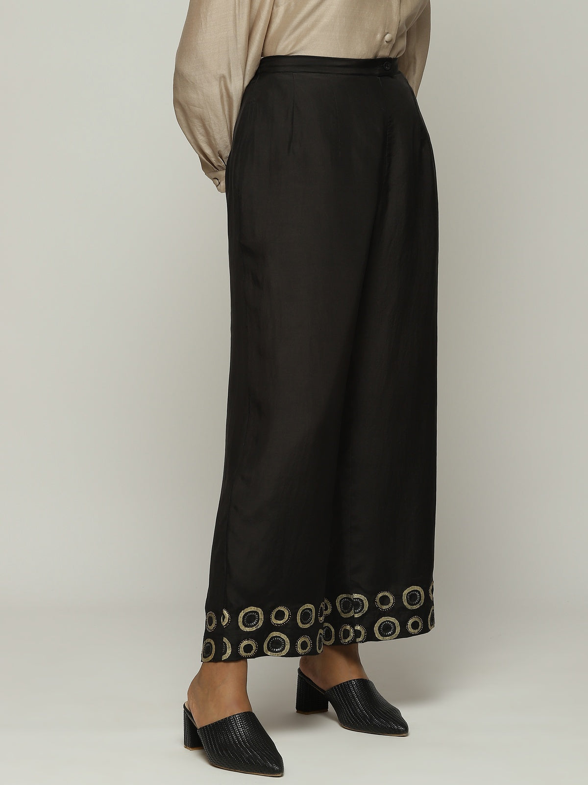 Circle Print &  Beads - Sequins Straight Pant