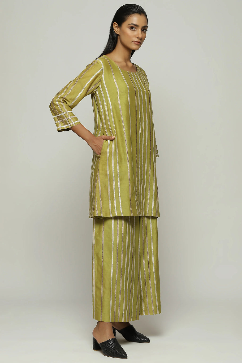 Tonal Lace Trim Kurta
