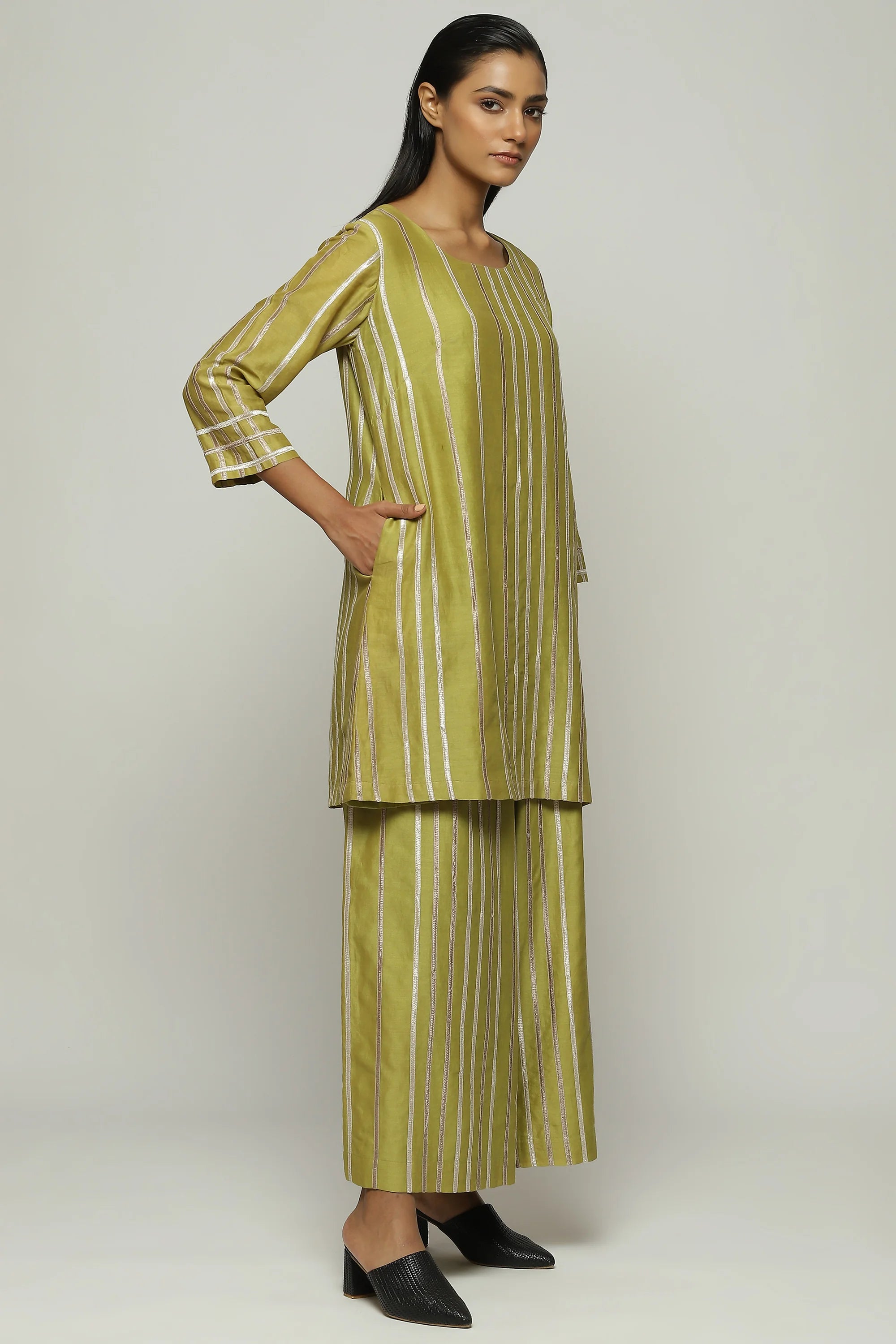Tonal Lace Trim Kurta