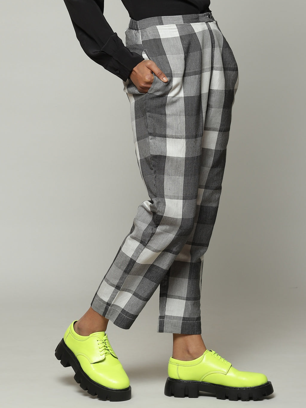 Handwoven Tencel X Cotton Pant Black-Ivory