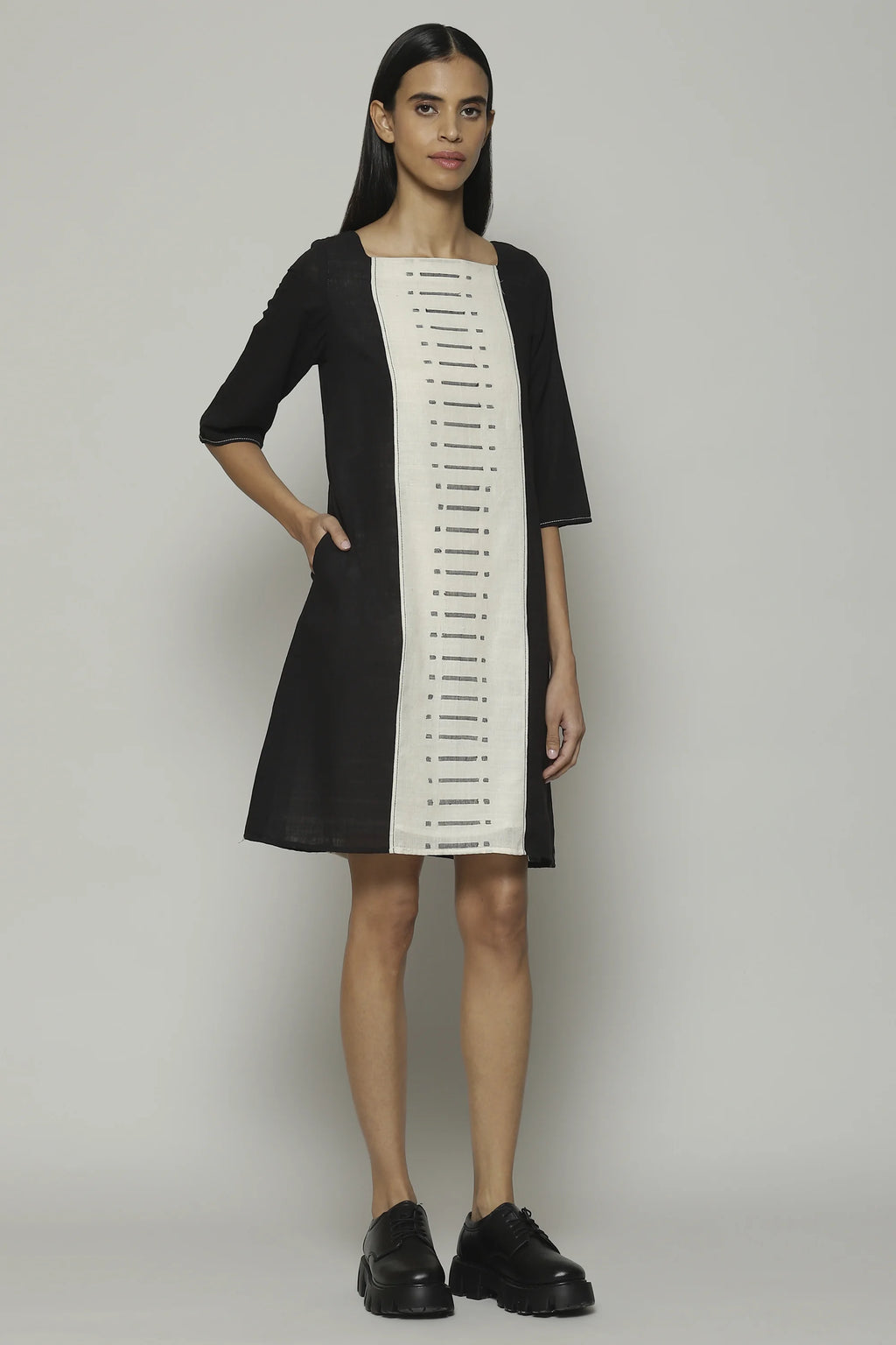 Body Kuppadam Handwoven Cotton Kurta Ivory-Black