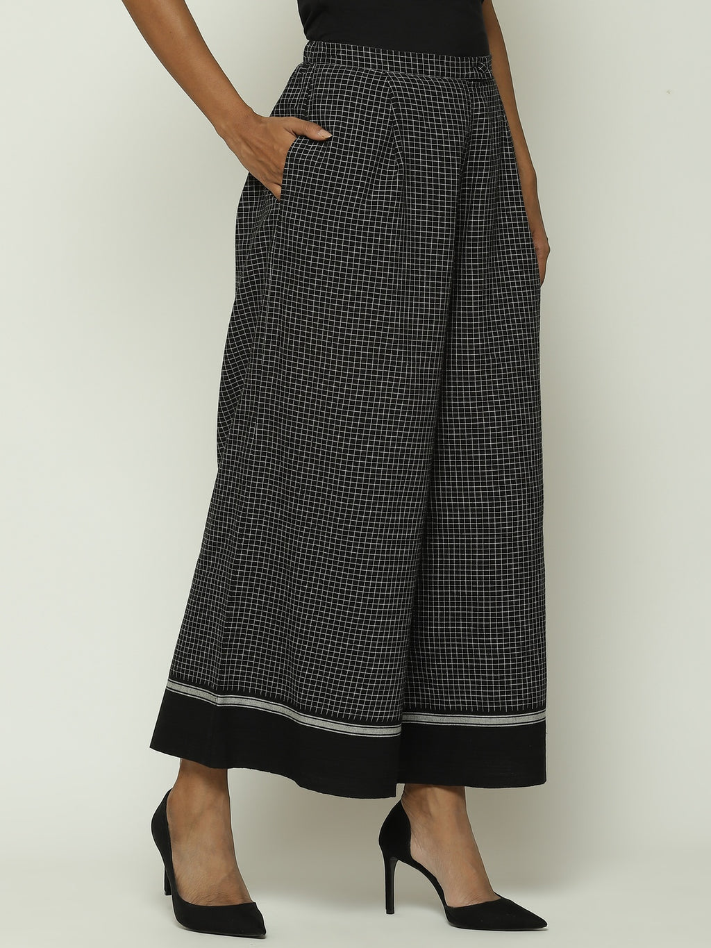 Chettinad Checks Black Border Trouser