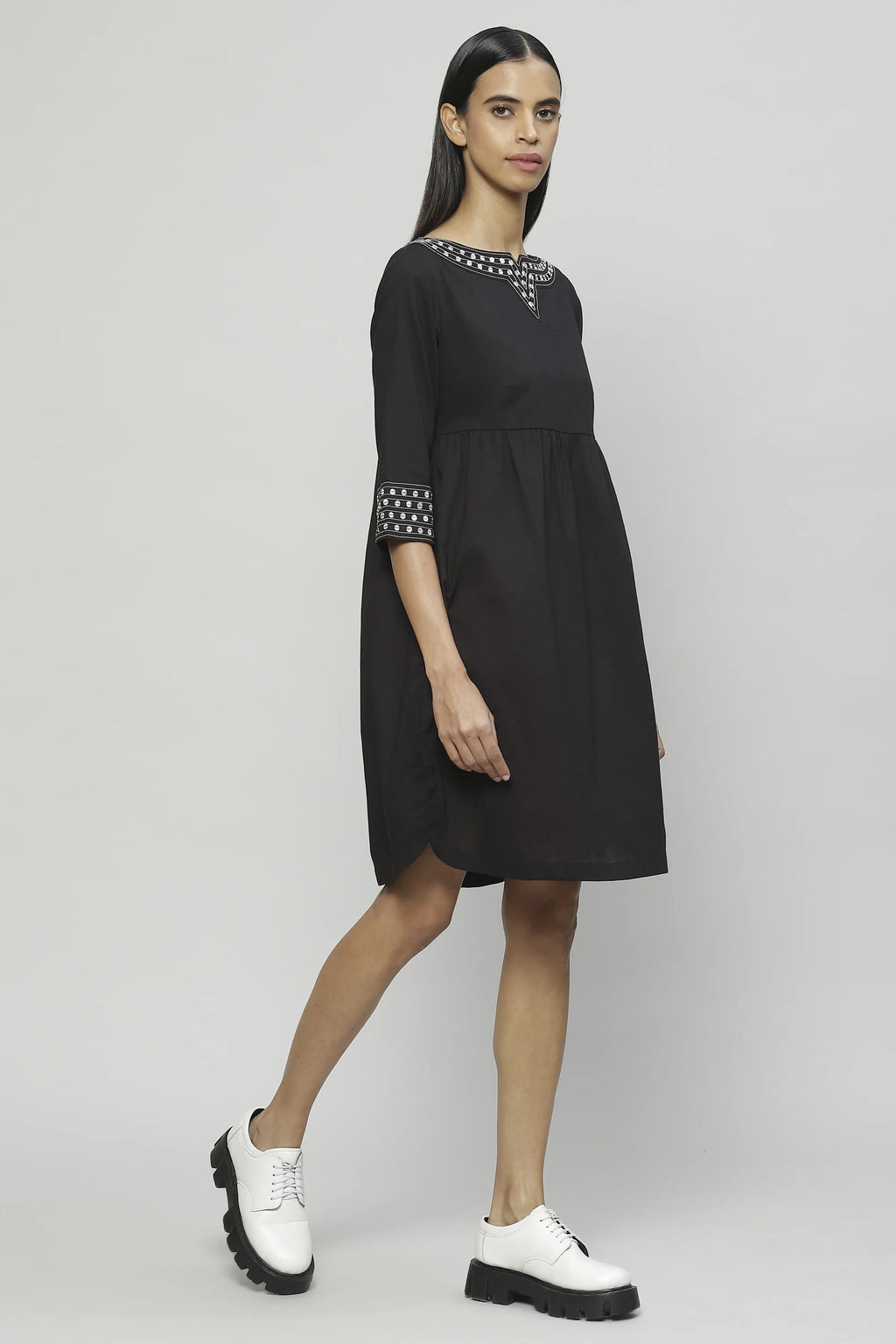 Mother Of Pearl Embroidered Cambric Tunic Black