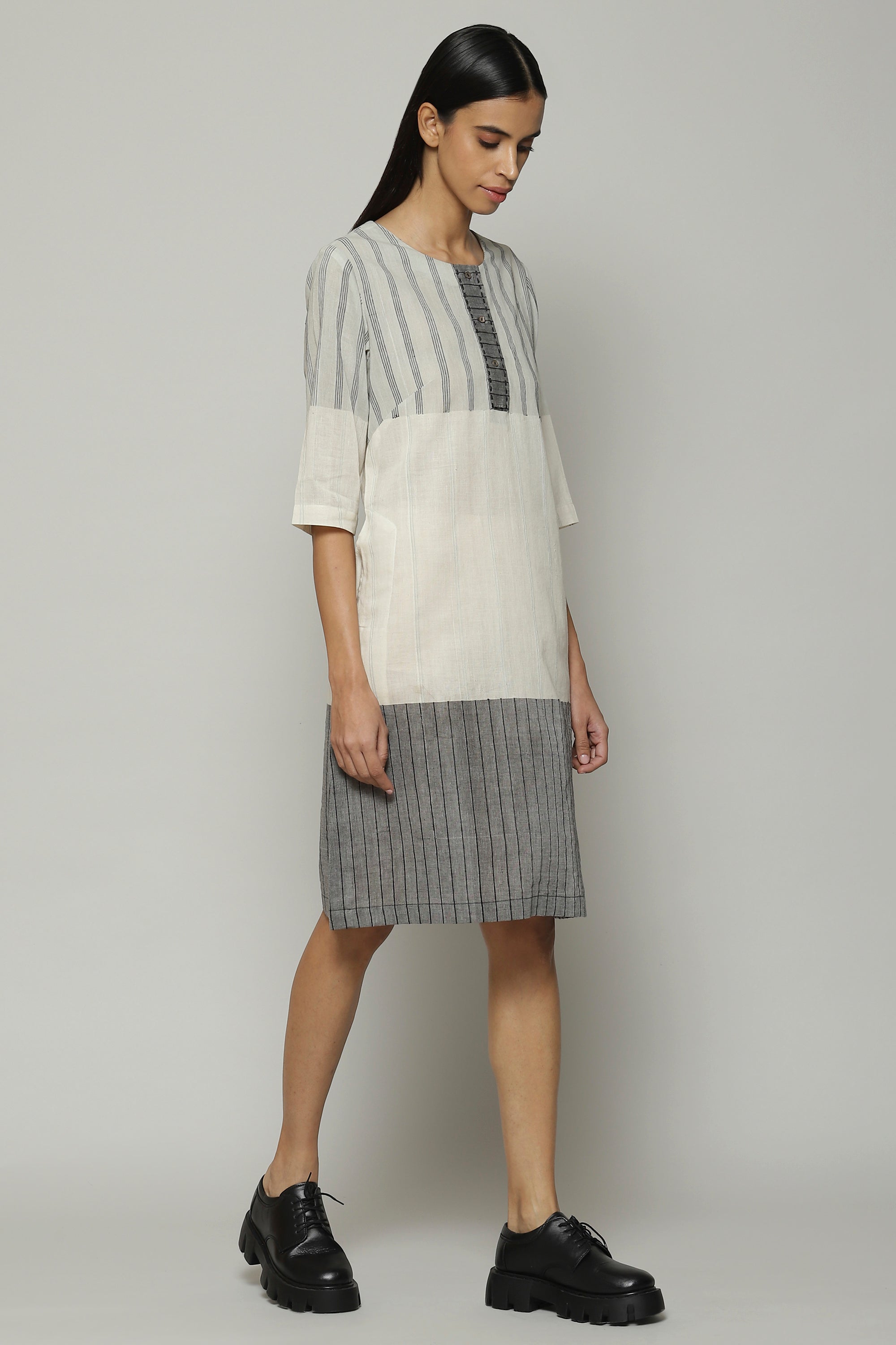 Turned Weft Handwoven Cotton Kurta Ivory-Grey