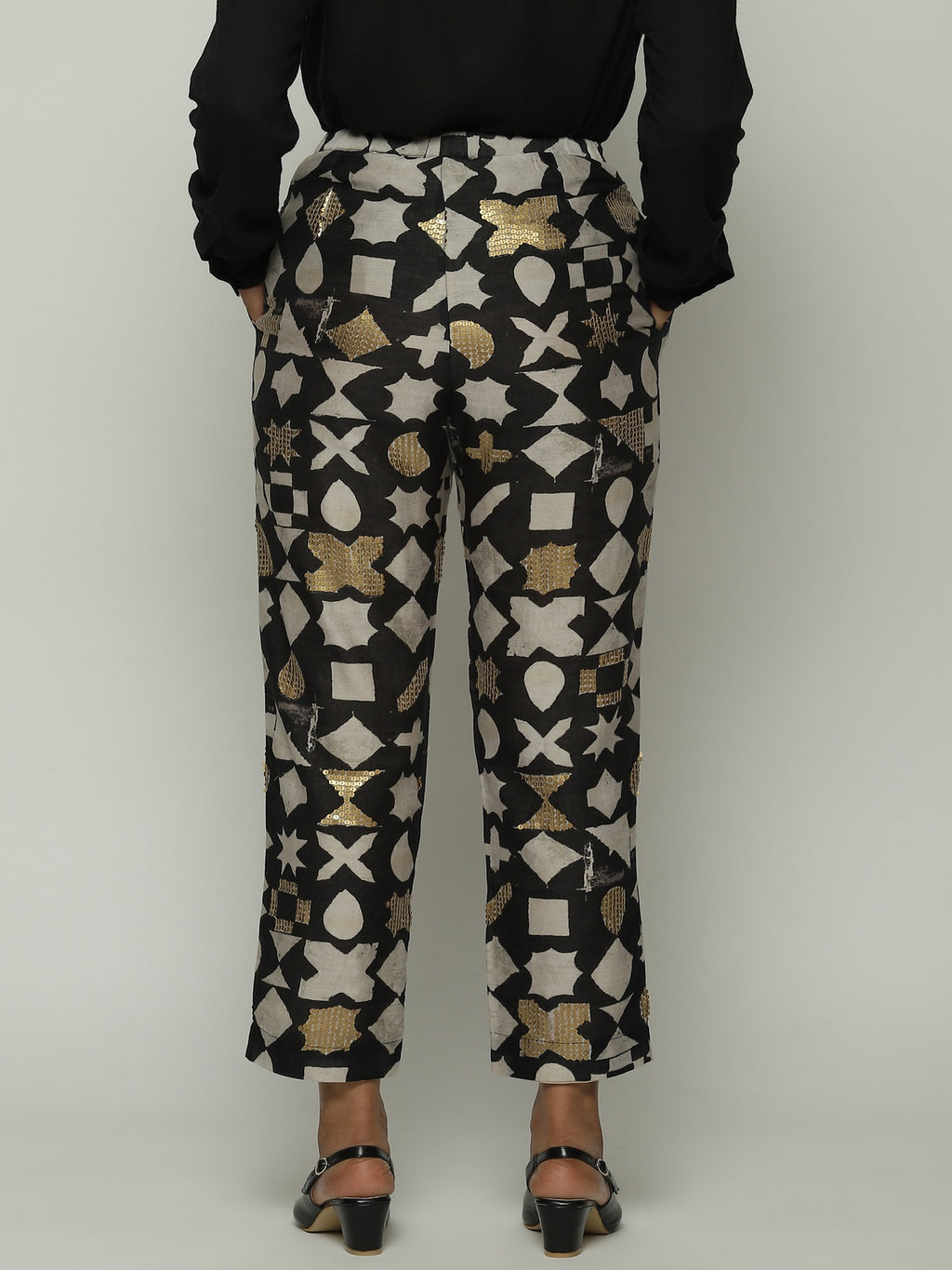 Symbol Print  & Sequins Tapered Pant