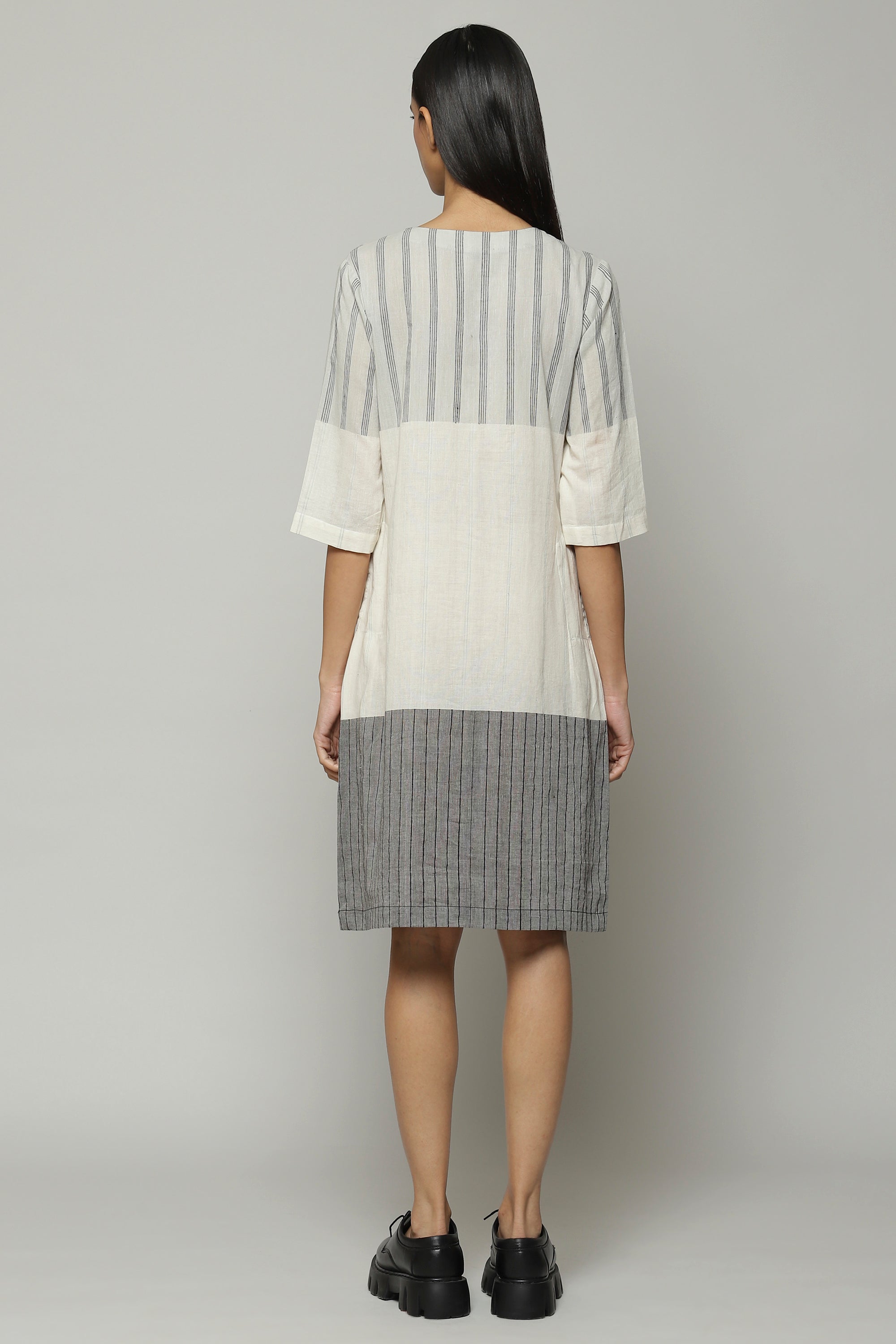 Turned Weft Handwoven Cotton Kurta Ivory-Grey