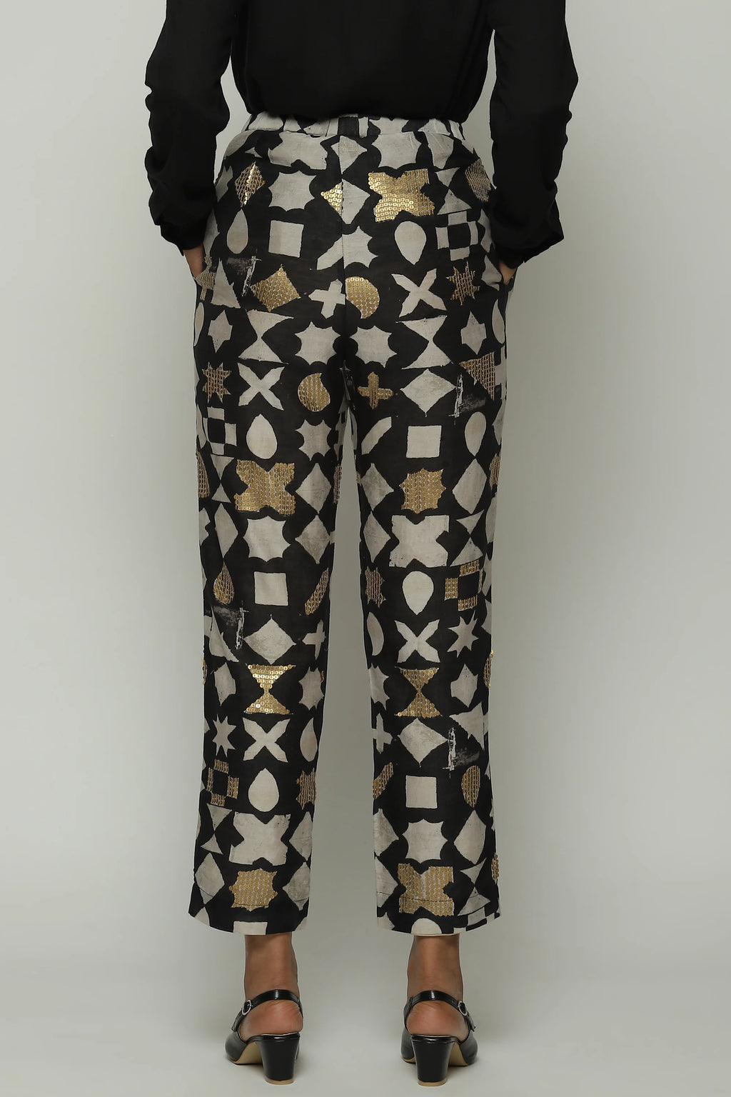 Symbol Print  & Sequins Tapered Pant