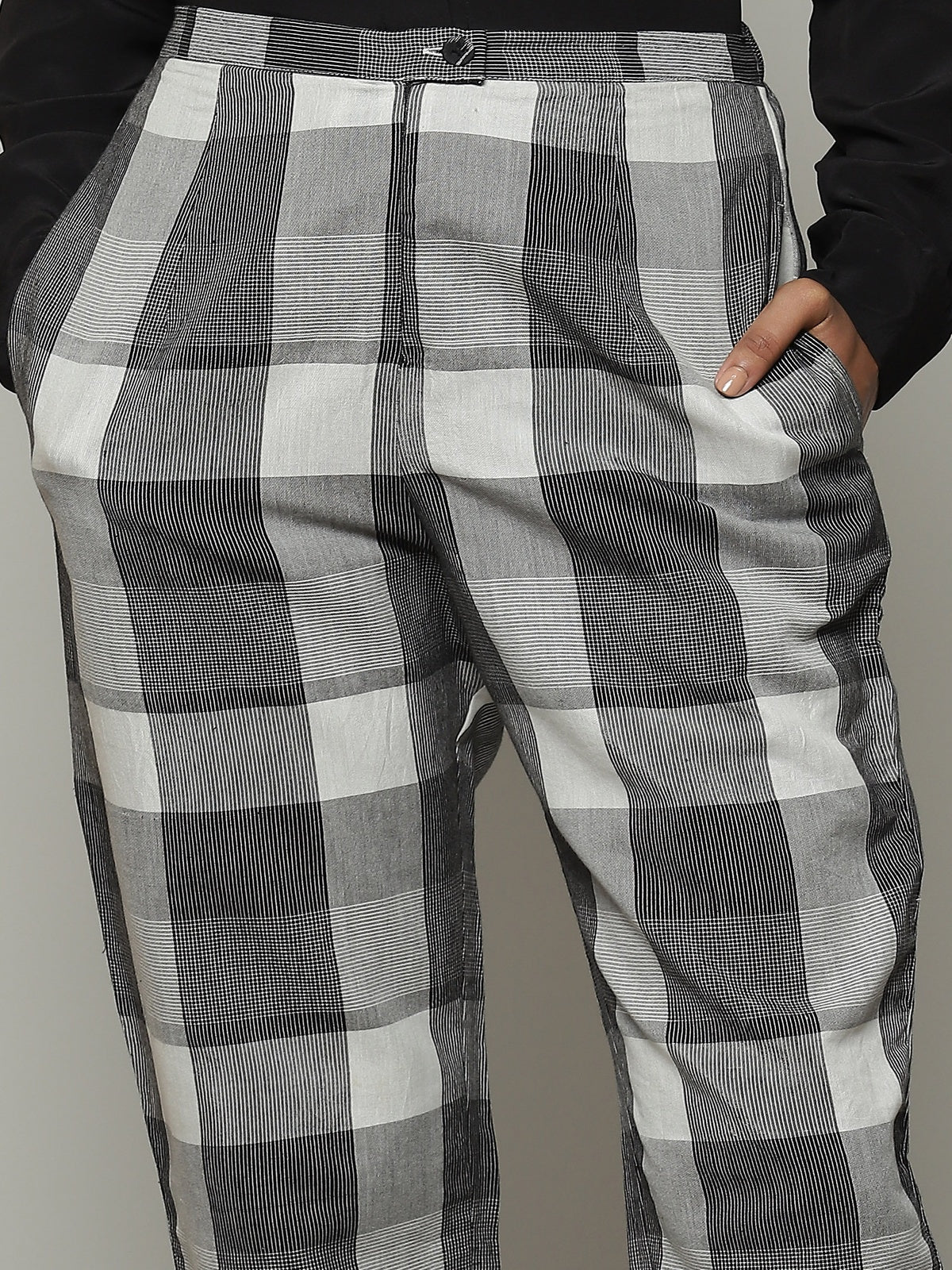 Handwoven Tencel X Cotton Pant Black-Ivory