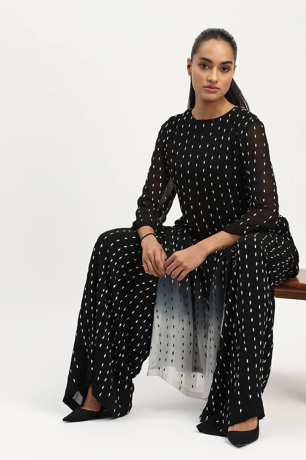 Ombre Stab Stitch Kurta Black And Ivory