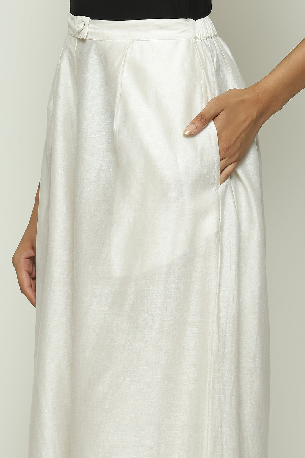 French Knot Neck Trouser